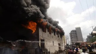Happening Now: Popular market in Ibadan on fire (photos) (Video)