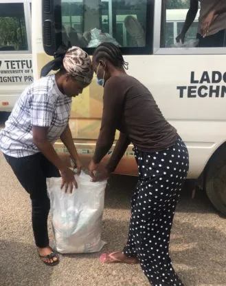 BREAKING: Makinde distributes palliatives to LAUTECH students