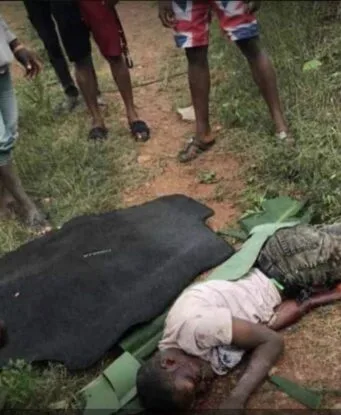 BREAKING: Youths on rampage in Osogbo (Video)