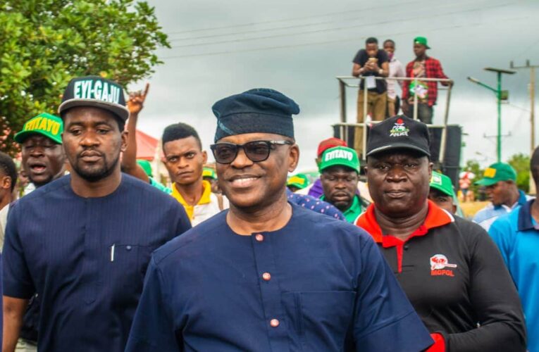 Confusion as thugs disrupts Eyitayo’s rally ahead of governorship election