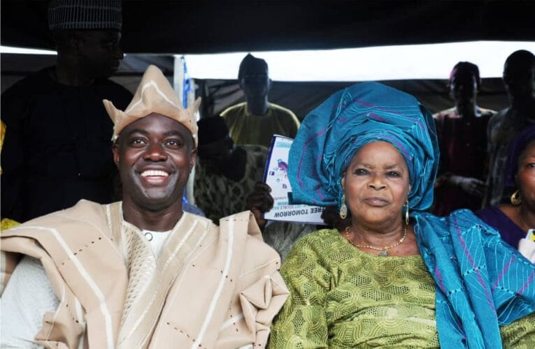 Oyo PDP State Excos Pays Makinde Condolence Visit, Eulogises Mama Makinde
