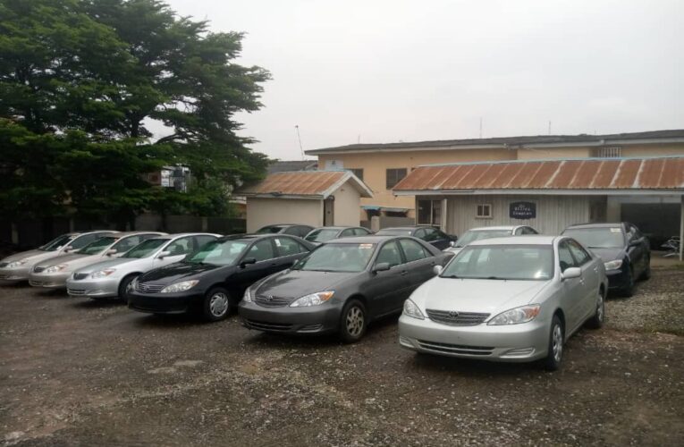 Makinde gifts vehicles to Oyo State PDP excos