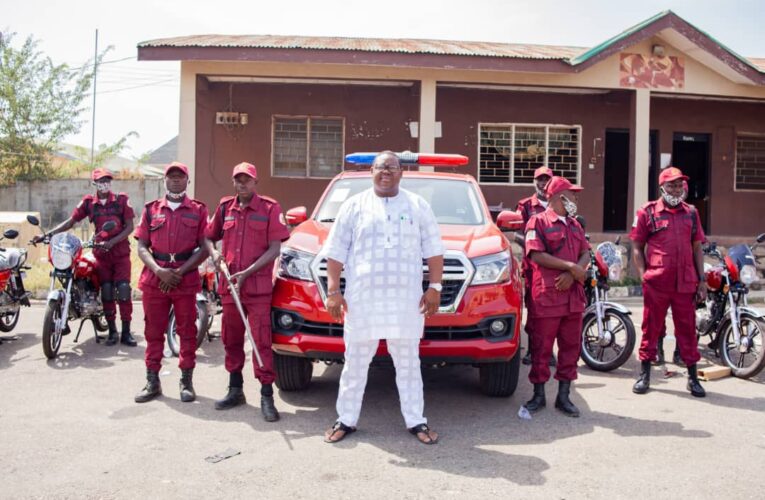 PHOTOS: Ogbomoso LG boss leads Amotekun corps on Patrol