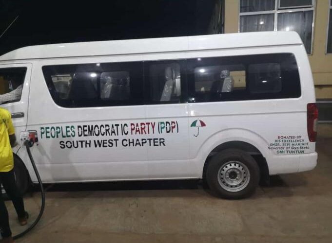 Makinde gifts bus to Southwest PDP