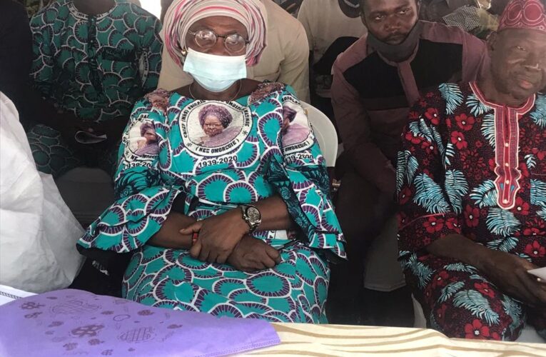 Encomium as Orire LG boss empowers 500 constituents (PHOTOS)