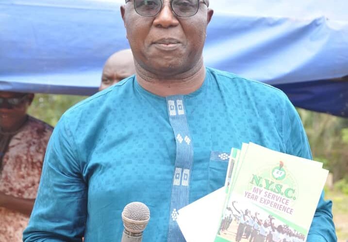 JUST IN: Hon. C.T Ayeni donates N2million to support grassroot educational development