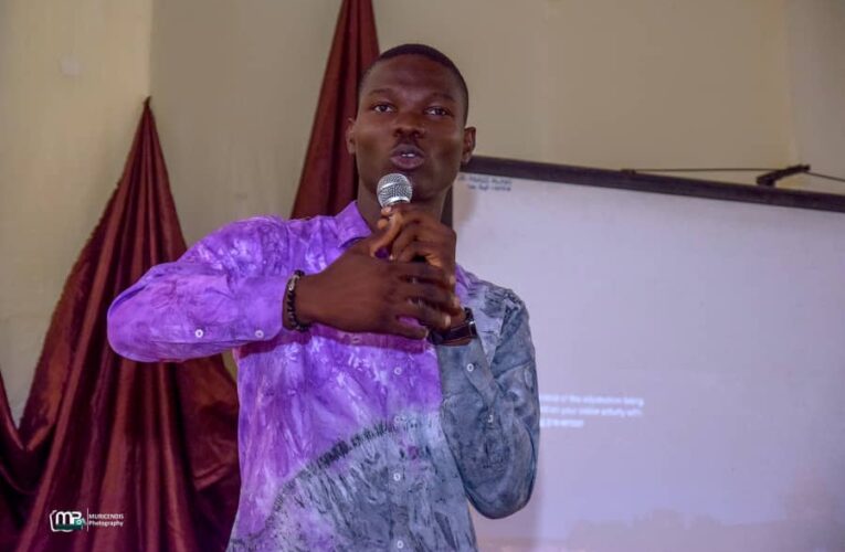 LAUTECH SU leader, Olamide hail Makinde on tuition fee reduction