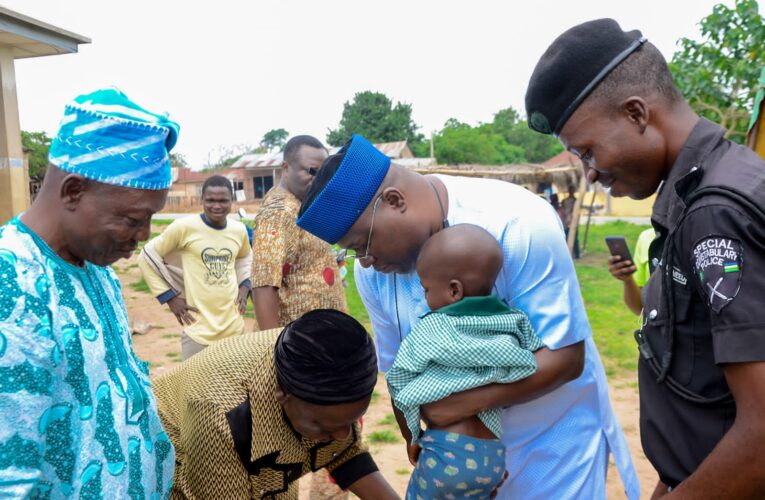 Bankole Foundation flags off distribution of 40,000 free exercise books, uniforms in Ogbomoso