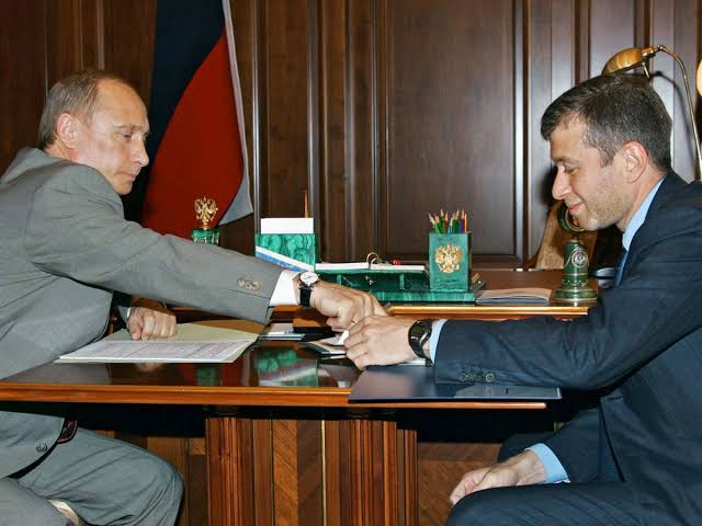 EPL: Abramovich Under Fire As He Fails To Condemn Putin