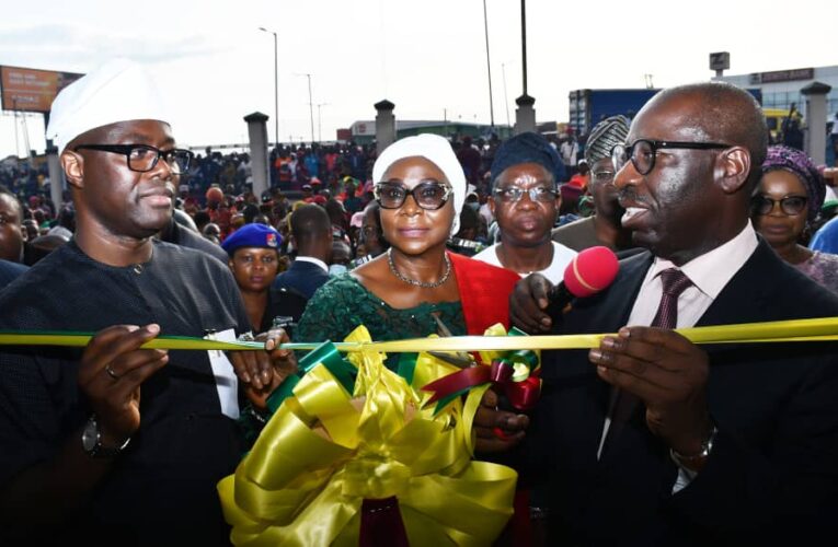 Edo governor commissions Ojoo, Challenge Bus Terminals, lauds Makinde over infrastructural revolution 