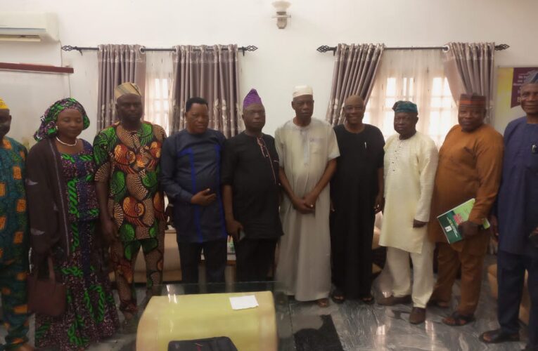 Koleoso, Oke Ogun PDP, APC chieftains visit Oyo Deputy Gov, Bayo Lawal