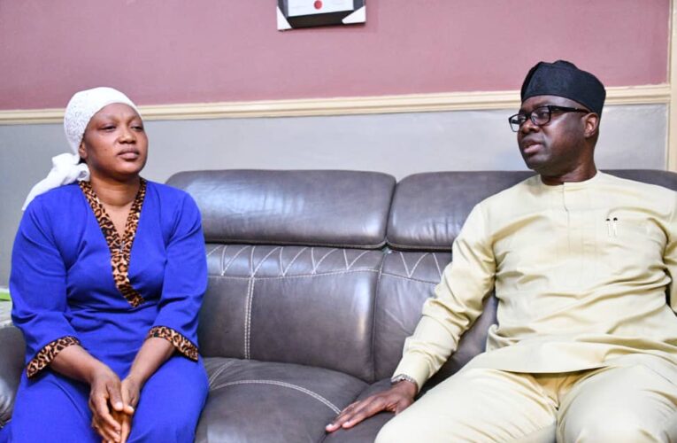 Makinde pays condolence visit to family of late OYHA member, Popoola