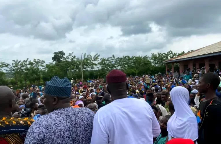 Osun guber: Aregbesola’s men rally support for Oyetola’s re-election