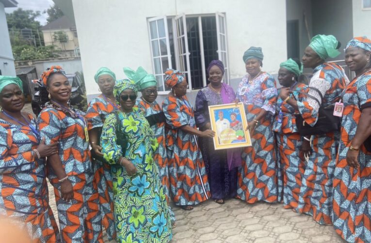 Oyo widows association visits deputy Gov’s wife, pledges support