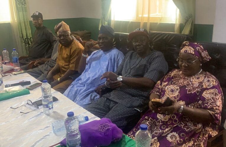 2023: Oyo PDP hosts Sumonu, other new members, to create additional offices across 33 LG