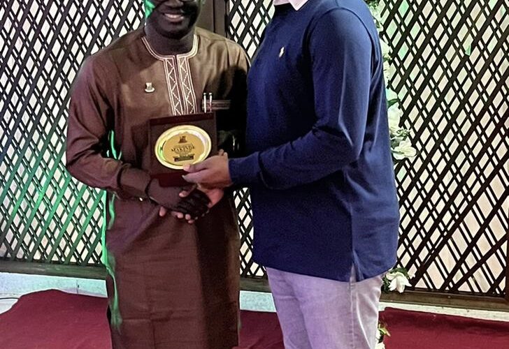 Excitement as Makinde honors Wale Ajani with merit award 