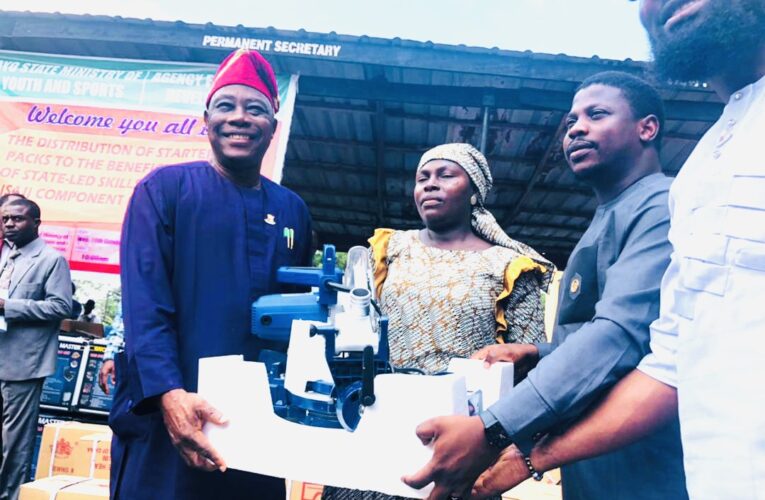 Excitement as Oyo Deputy Gov. presents starter packs to 181 skill-youth