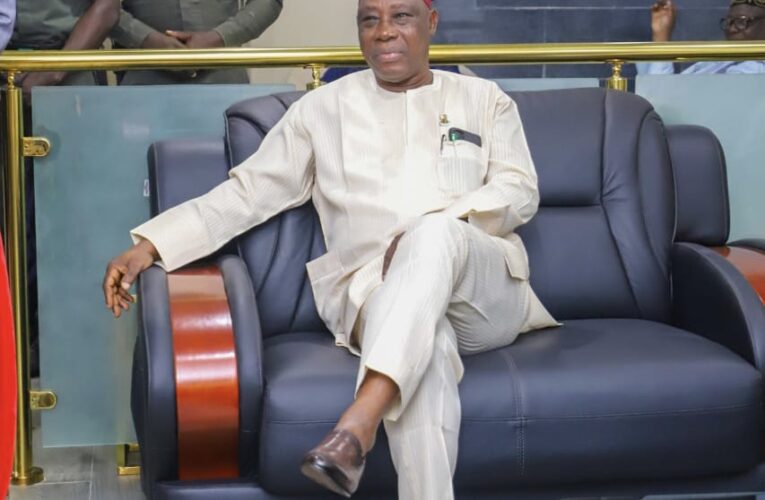 Again, Bayo Lawal demonstrates high level humility, surprises aircraft passengers 