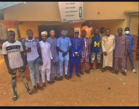 PHOTOS: Scores of APC, SDP members defect to PDP in Kishi 