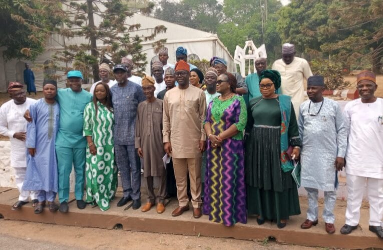 Makinde receives 2022 Hajj reports, pledges continuous support for Muslim Pilgrimage Board 