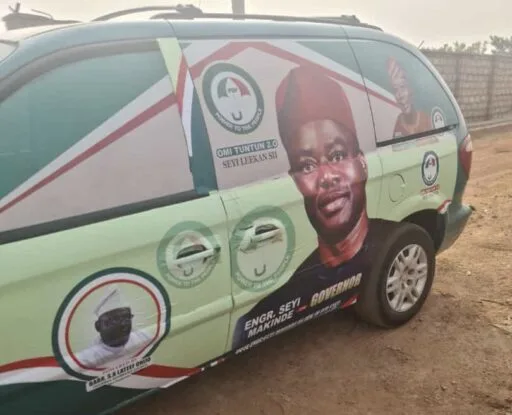 PHOTOS: Barr. Onijo brands bus for Makinde second term re-election campaign