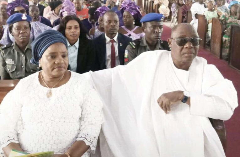 Bayo Lawal, Wife pay tribute to late Deacon Bolaji, describe his death as monumental loss to Saki, Old students Irepo Grammar school 