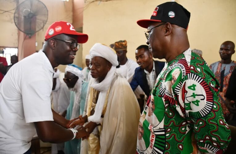 Makinde rounds off campaign in 5 Ibadan LGs