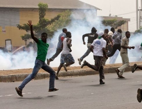 JUST IN: Armed thugs invade APC campaign venue, destroy properties