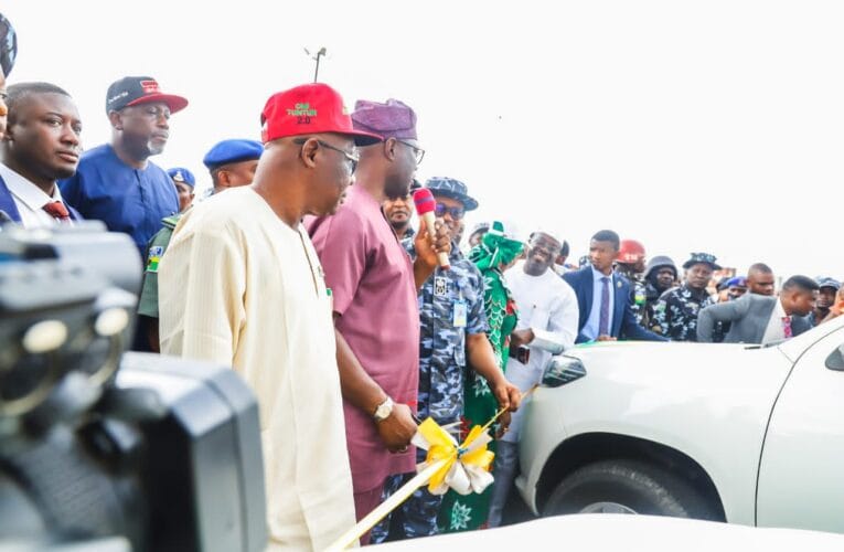 Makinde commissions remodeled Ojoo Police station, commends police, other security agencies