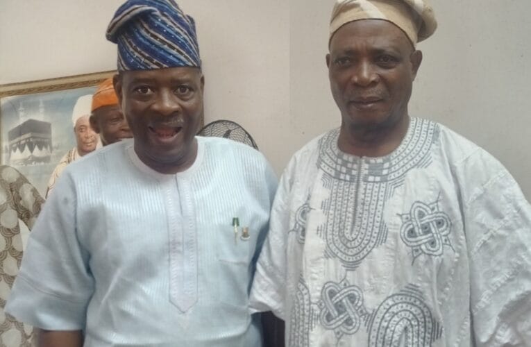 March 11 election:  Ladoja, Makinde in talk, Says Commissioner For Education 