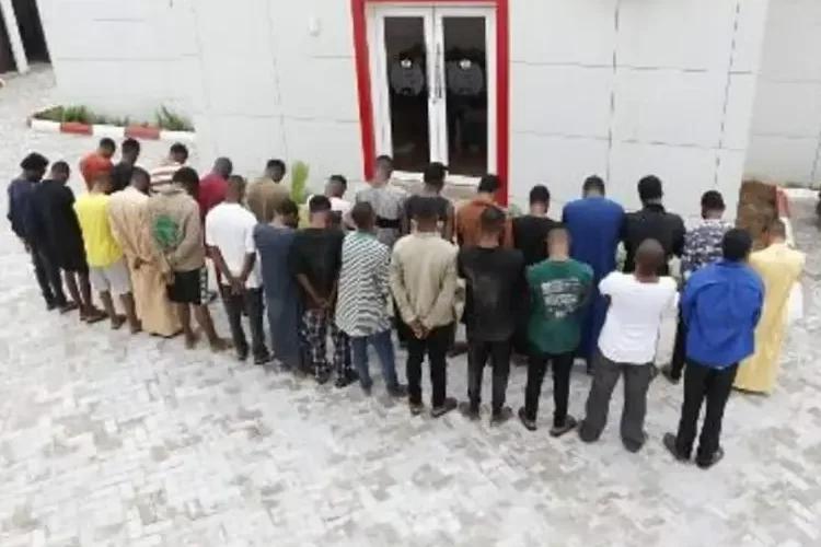 Islamic cleric, twin brothers, 25 others arrested by EFCC for Yahoo business 