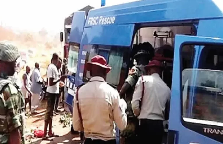 #BlackThursday: 10 burnt to death on Oyo-Ogbomoso road crash