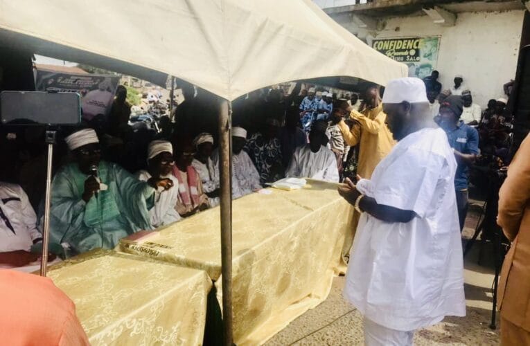Afonja organizes 2nd Ramadan lecture, feeds 500 Muslims to Iftar