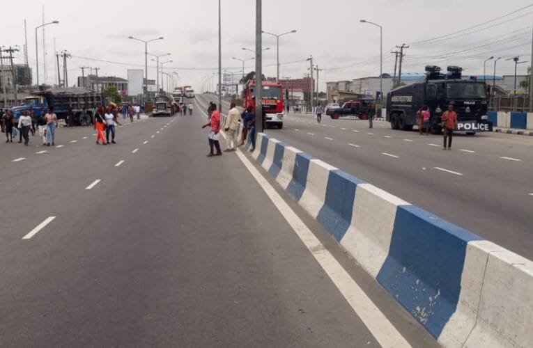 BREAKING: Tension As PDP, APC Supporters Clash In River*