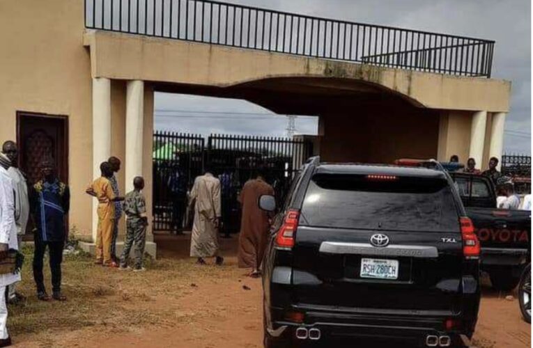 JUST IN: Reactions As Adeleke Storms Out Of Eid After Fighting With Ex-Senate Spokesman 
