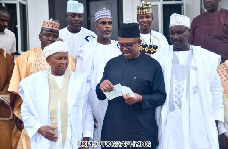 VIDEO: Peter Obi Spotted Buying Banana on Roadside, Shares Cheques to Muslims on Eid 
