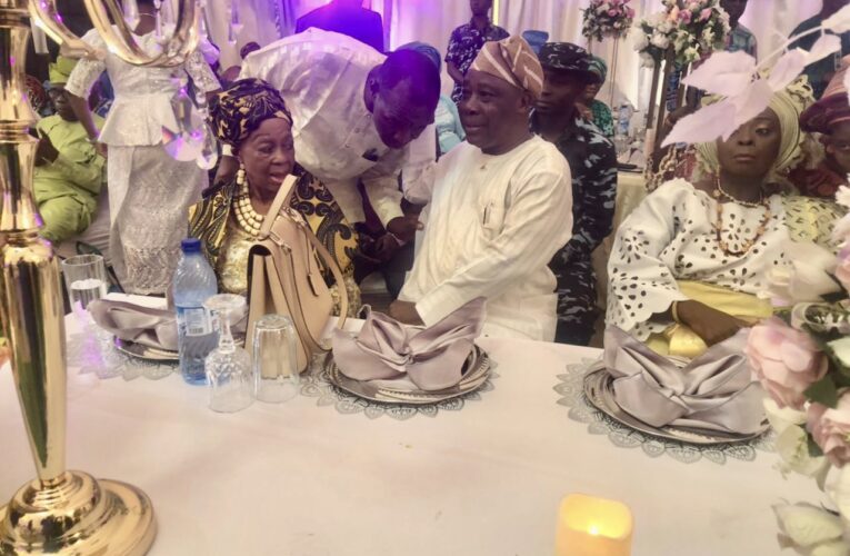 VIDEO: Oyo deputy governor attends traditional engagement of Akintola’s daughter 