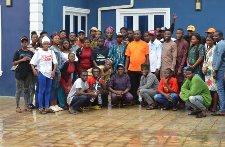PHOTOS: Ibadan-based philanthropist Ogunsola Olusina hosts newly elected NANS Southwest Cordinator, Alao John 