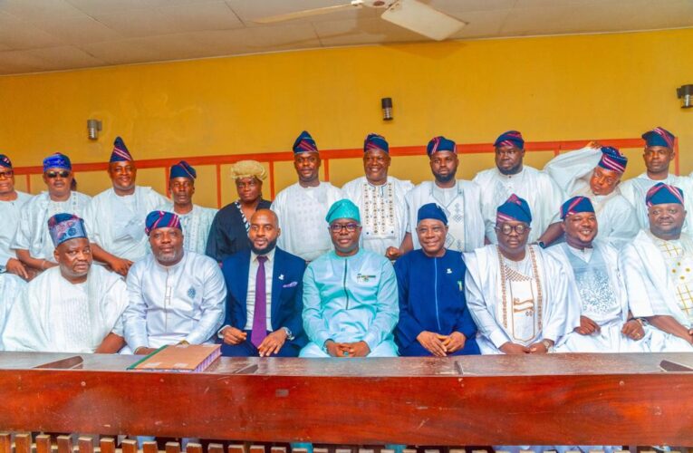 Oyo PDP Congratulates 10th State Assembly Leadership, NASS Members Over Successful Inauguration 