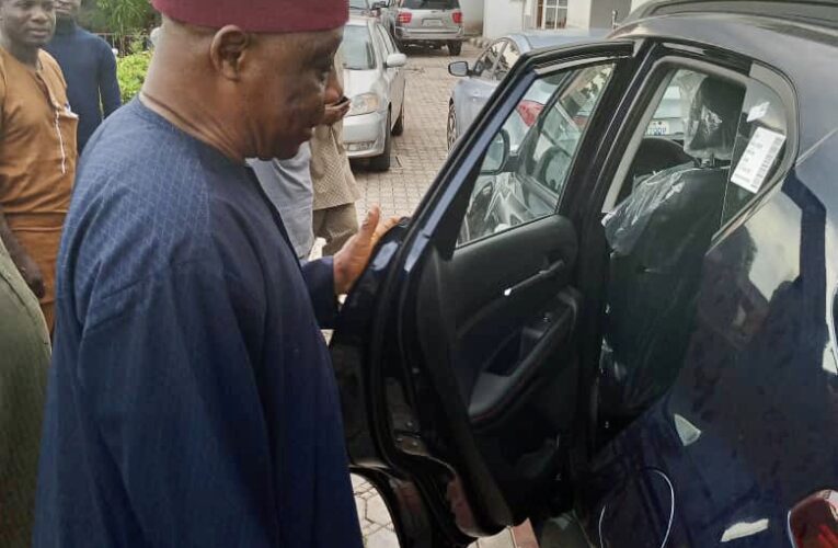 JUST IN: Irepo LG Chairman, Joel Oyetunji receives new Jeep from Makinde, thanks Bayo Lawal for support 