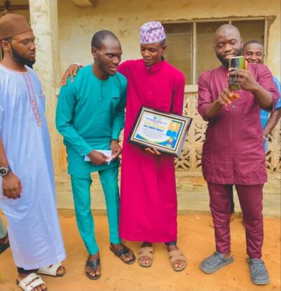 FOSSU presents award of Excellence to Oyo SA domestic, Badmos Adesola