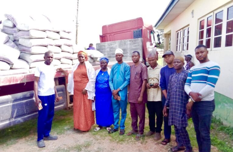 Iyaloja General of Oyo State Delivers 100 Bags of Cement to NYSC Camp, Fulfilling Promise to Youth