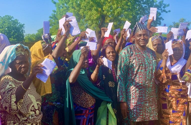 Oyo deputy gov splashes massive empowerment on Kishi residents 