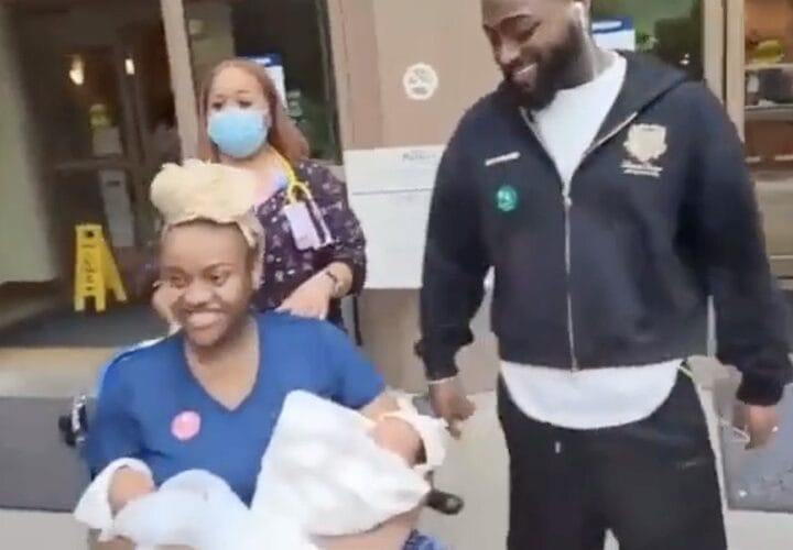 PHOTONEWS: Davido & Chioma finally show their twins in Atlanta 