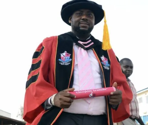 Oke Legacy Foundation doles out 200 scholarship to Ogbomoso constituents