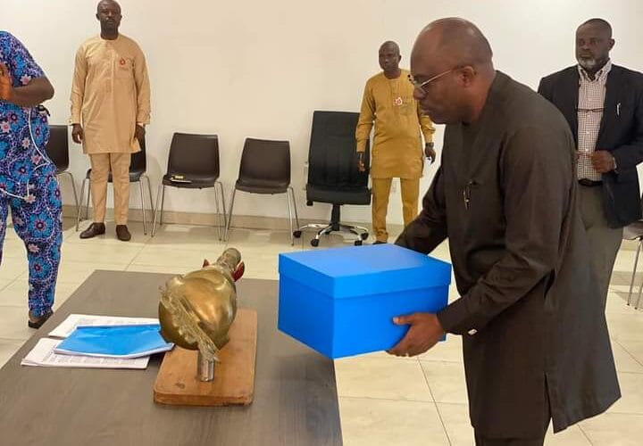 BREAKING: Drama as Fubara presents 2024 budget amidst Rivers crisis 