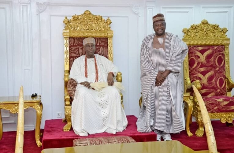PHOTOS: Oba Ghandi receives Babalaje of Ogbomosoland, Open Salawu, PDP Chairmanship candidate Ogunlade 