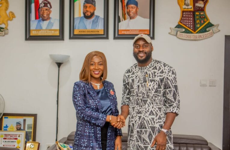 PHOTOS: Oyo Speaker, Ogundoyin receives Tinubu’s SA on Youth initiatives