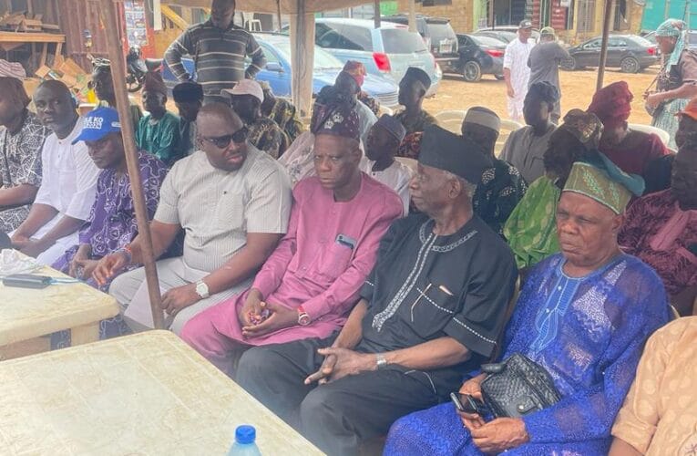 PDP stakeholders fix March 5 for campaign flag off in Akinyele LG, donate millions 