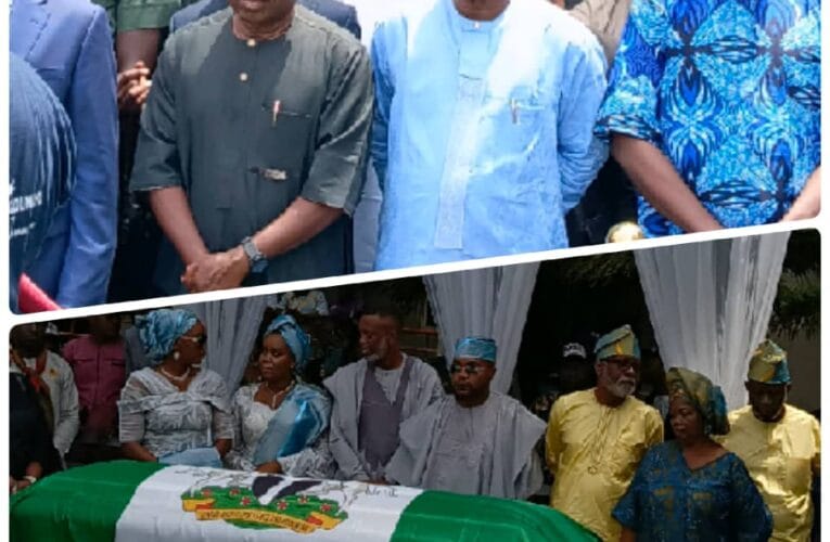 PHOTOS: Tributes flow as Makinde attends Akeredolu’s Lying in State & Commendation Service